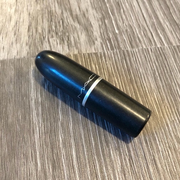 MAC Chili MATTE LIPSTICK - Picture 3 of 8